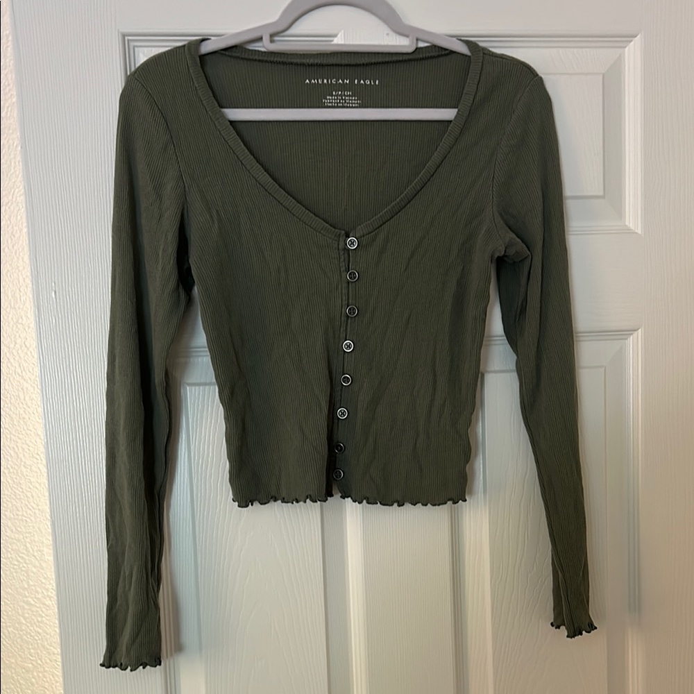 American Eagle Outfitters Green Fitted Long Sleeve Button Down